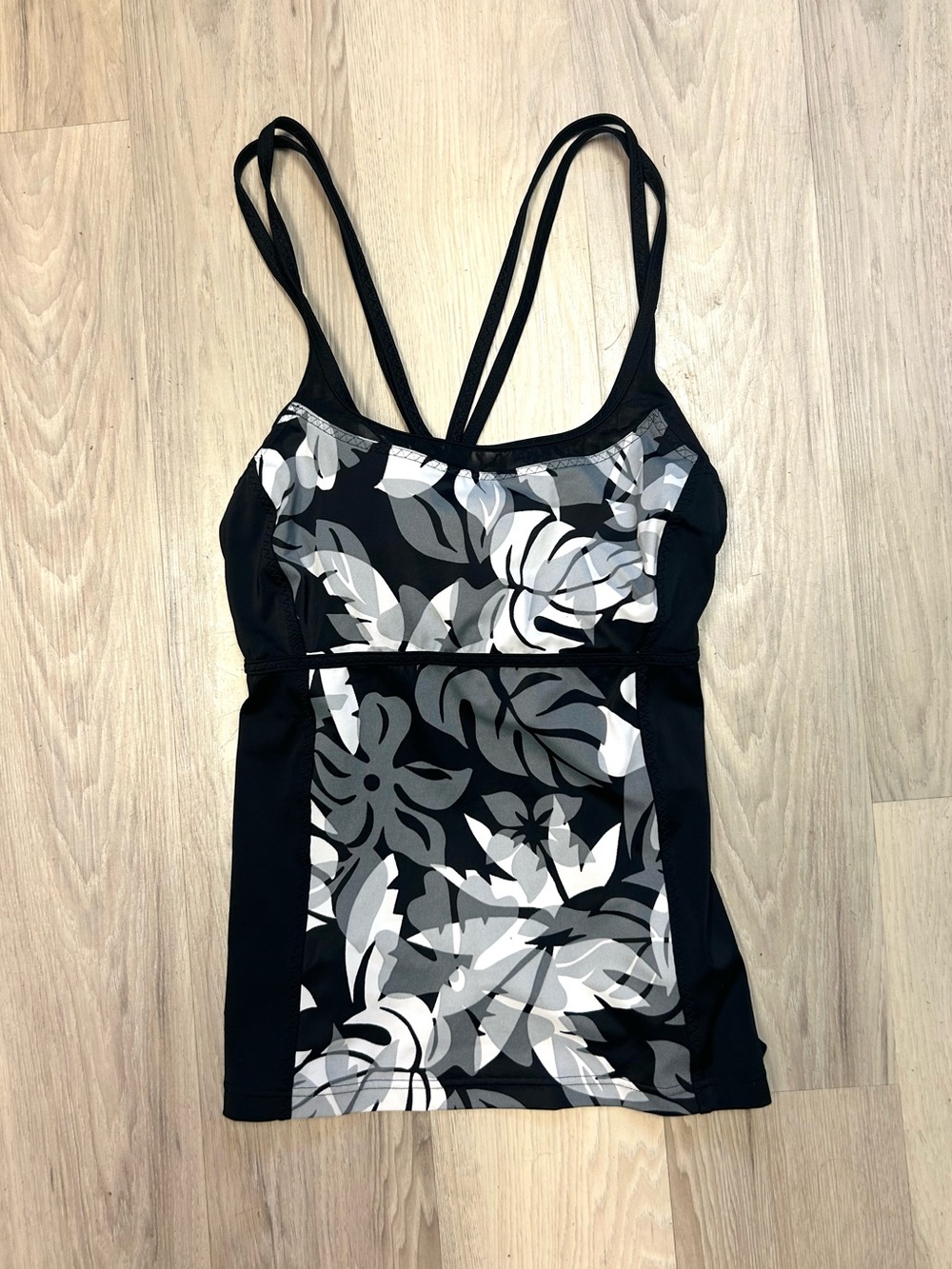Land’s End Tankini Top Swimsuit Women 14DD Floral Black Stretch Vacation Beach